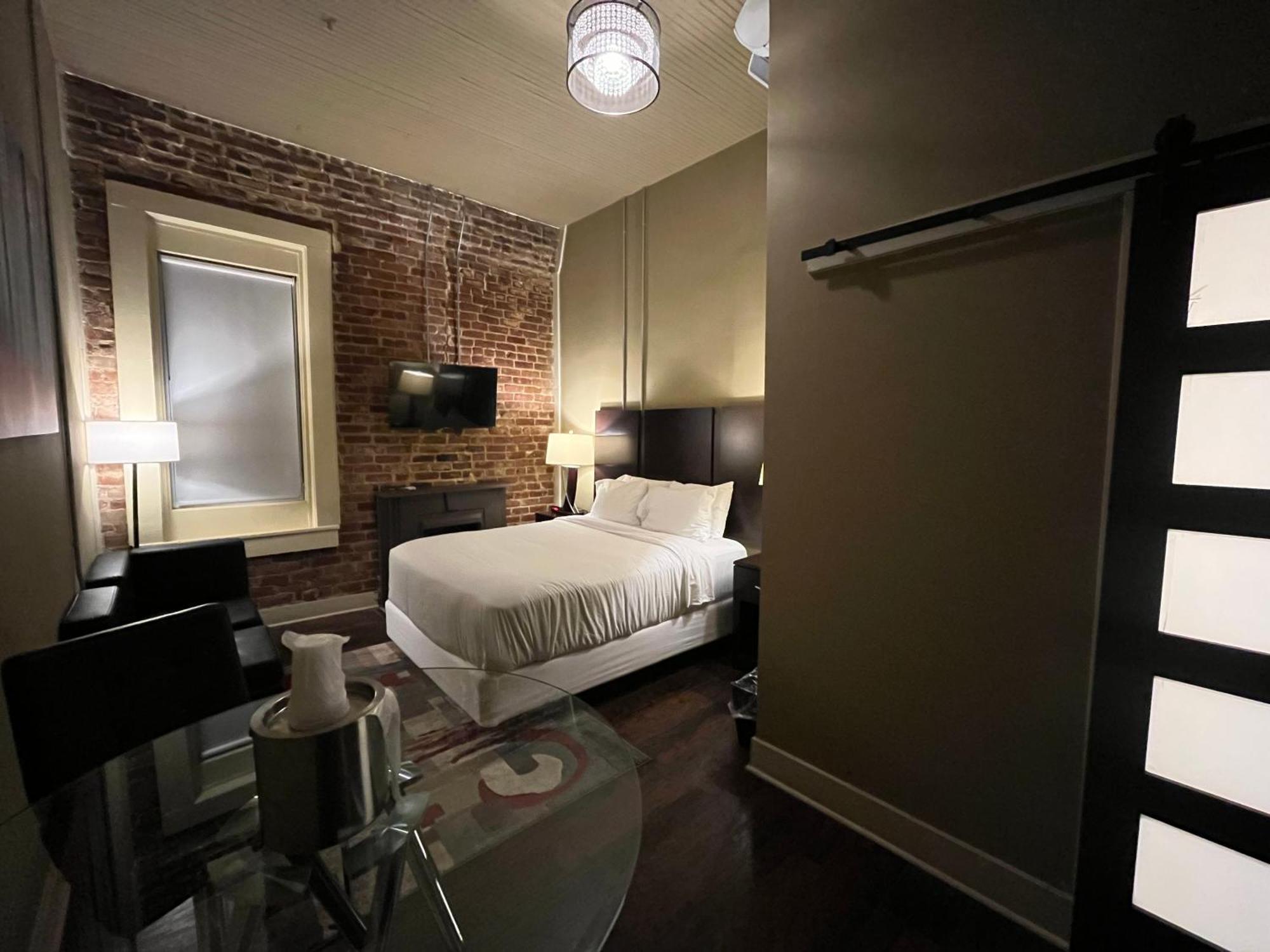 The Skylight Hotel グリーンビル エクステリア 写真