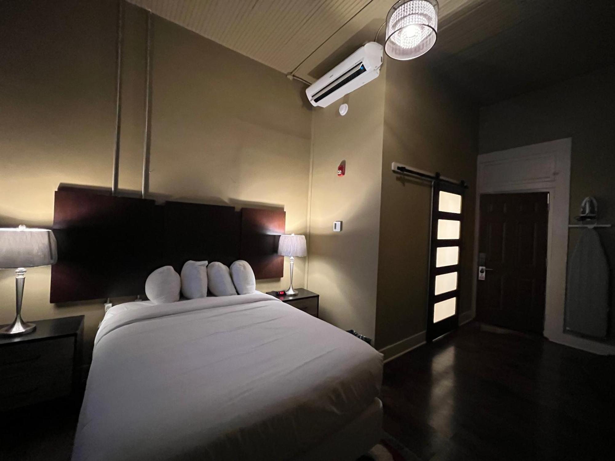 The Skylight Hotel グリーンビル エクステリア 写真
